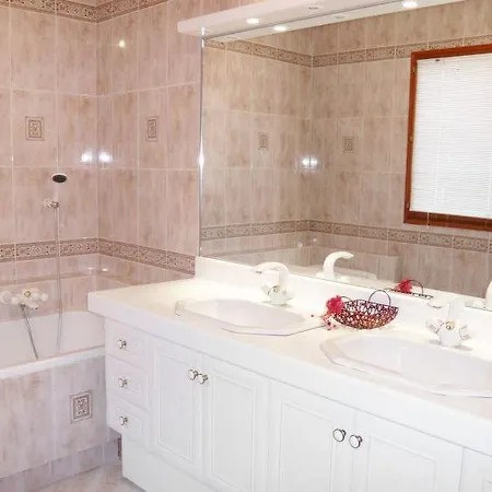 Sleeps 10 Pool Wifi